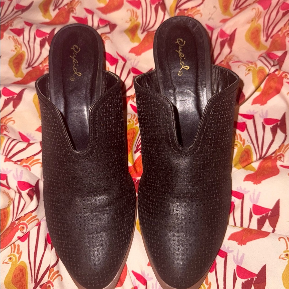 Rapha Textured Black Mules for Women